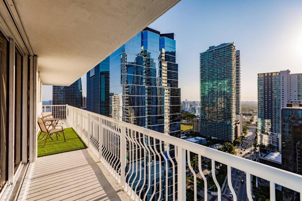 Upscale Brickell 3 Bedroom With Water Views And Free Parking Miami Exteriér fotografie