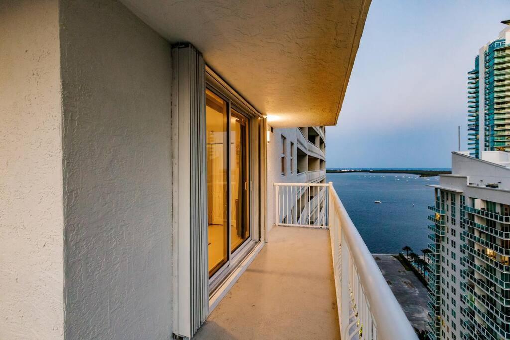 Upscale Brickell 3 Bedroom With Water Views And Free Parking Miami Exteriér fotografie