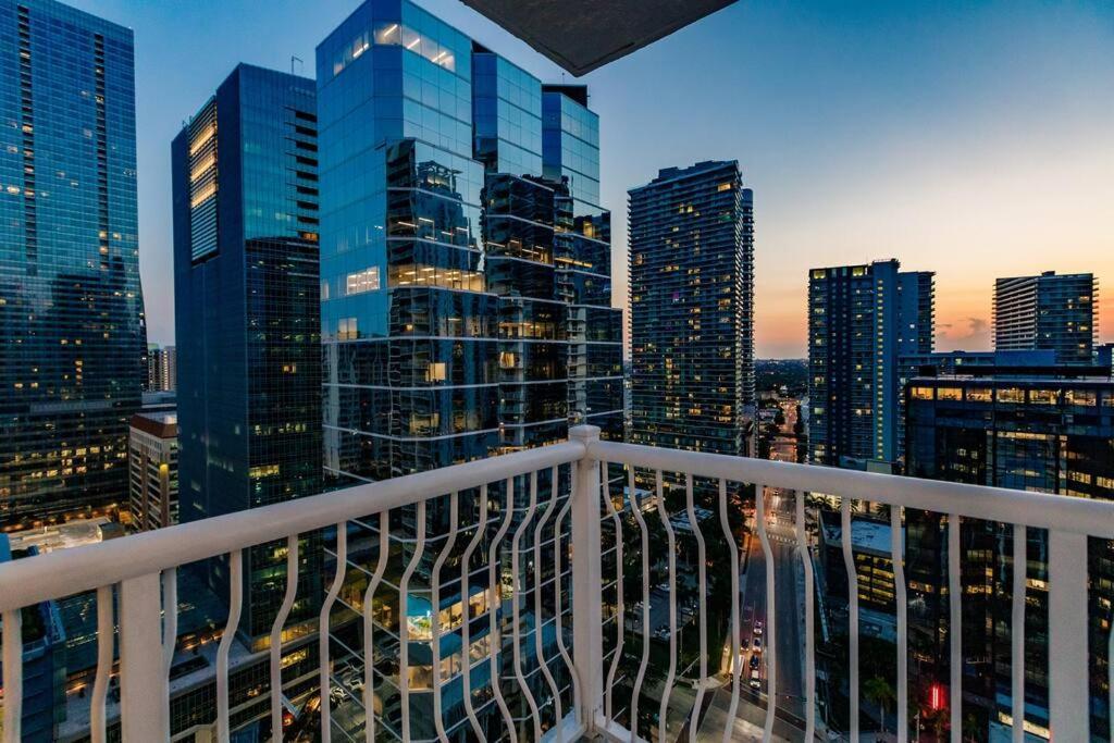Upscale Brickell 3 Bedroom With Water Views And Free Parking Miami Exteriér fotografie