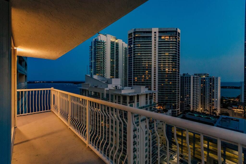 Upscale Brickell 3 Bedroom With Water Views And Free Parking Miami Exteriér fotografie