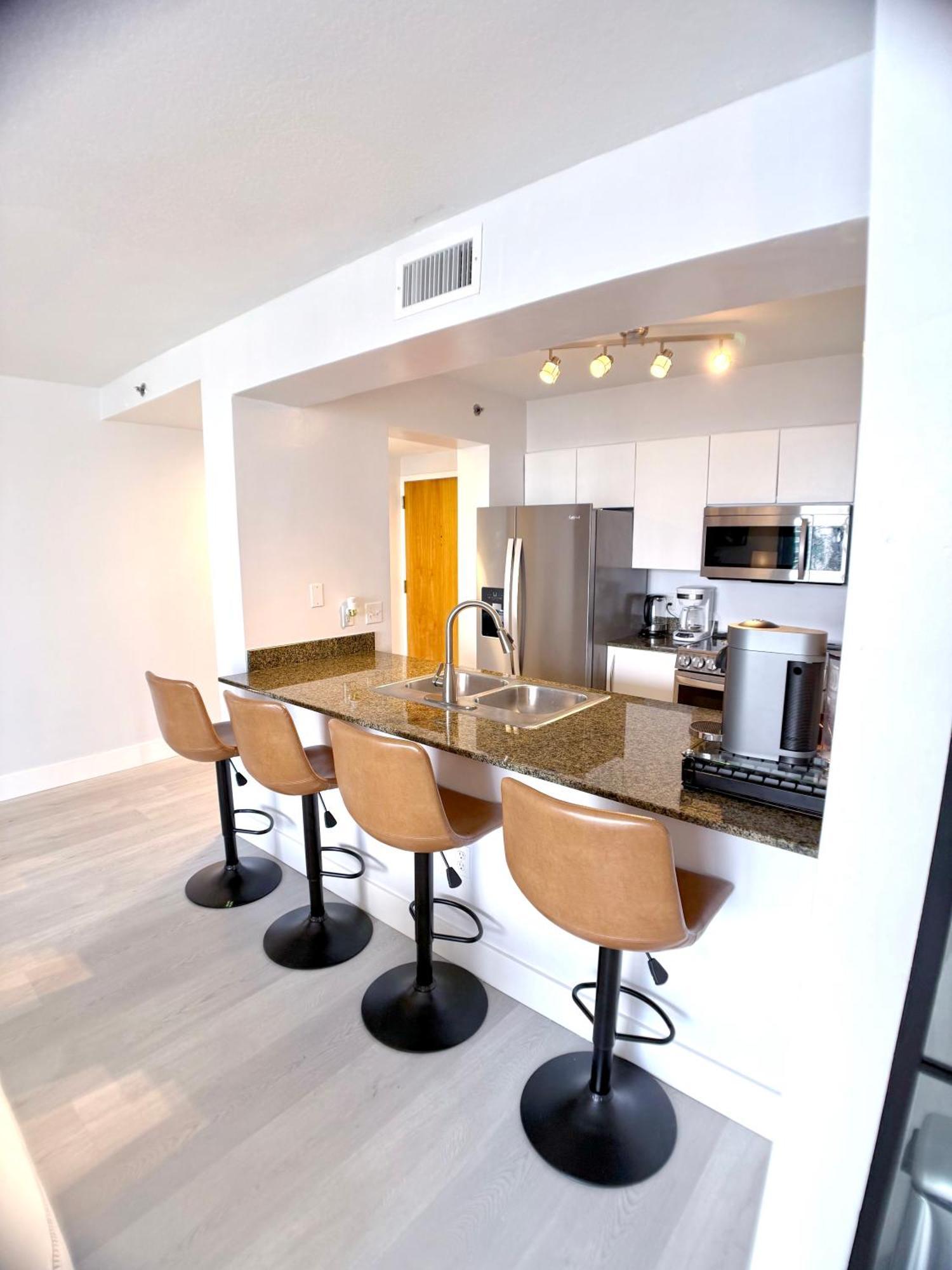 Upscale Brickell 3 Bedroom With Water Views And Free Parking Miami Exteriér fotografie